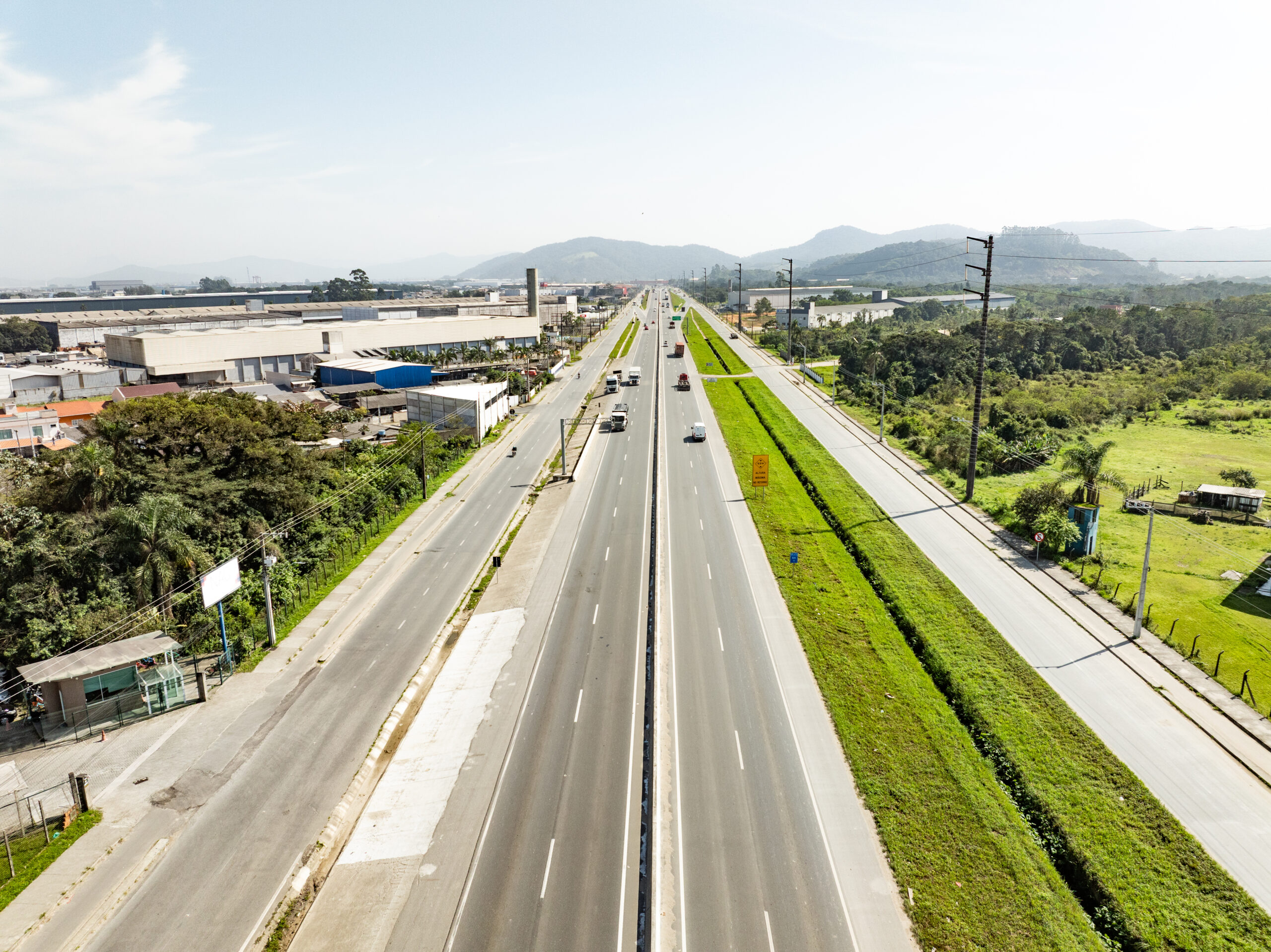Prefeitura e PRF firmam acordo para fiscalizar as marginais da BR-470 em Navegantes